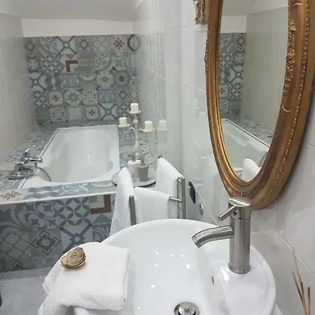 Clearco House * 레조디칼라브리아